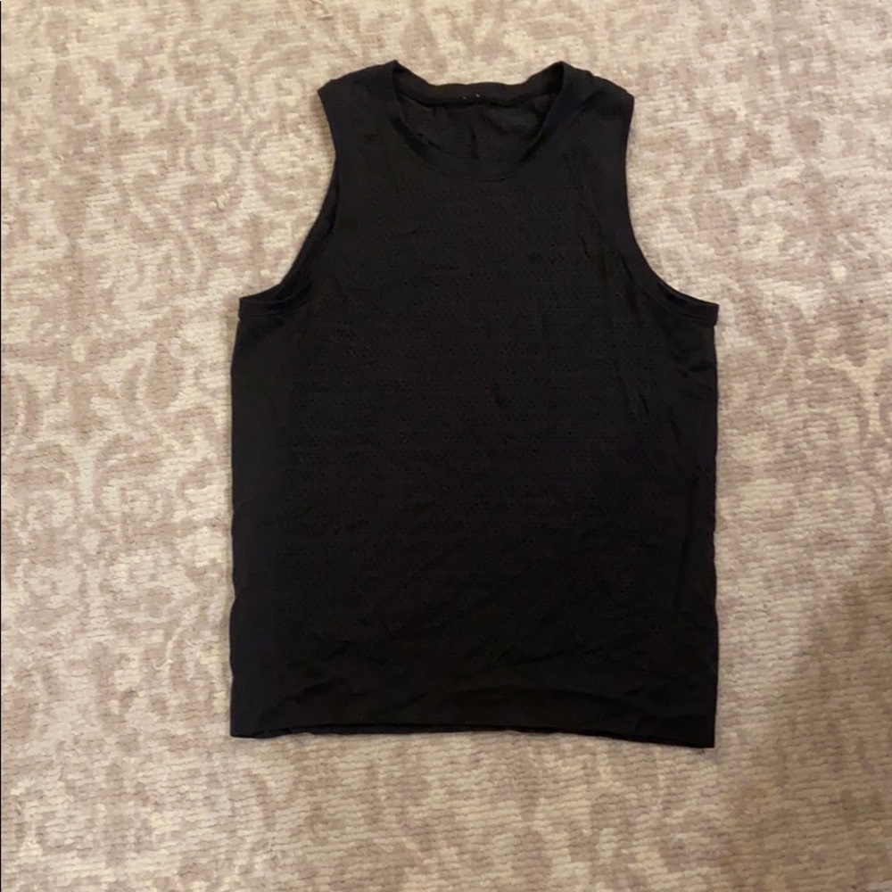 Lululemon Breeze By Muscle Tank size 6